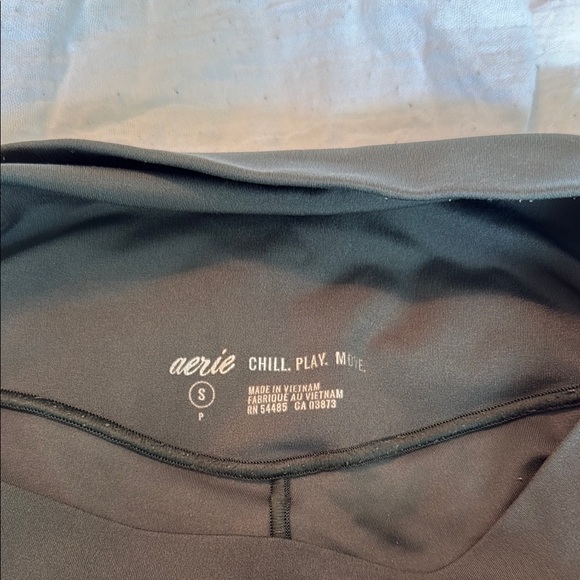 Set of Two High-Waisted Aerie Leggings in Olive Green and Brown - Picture 7 of 7